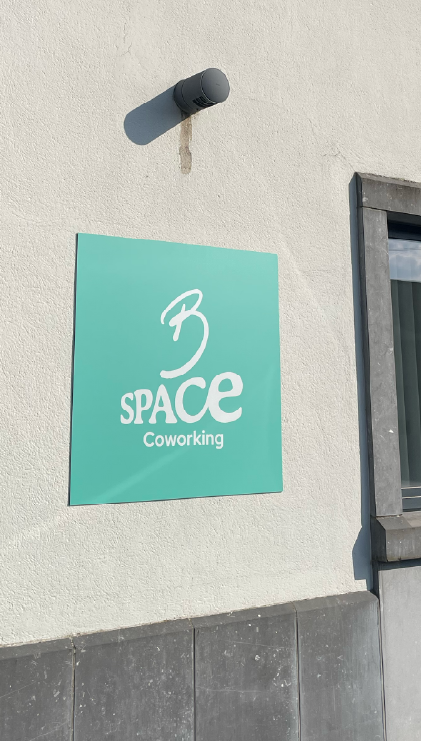 Logo B-Space - Branding coworking Bertrix
